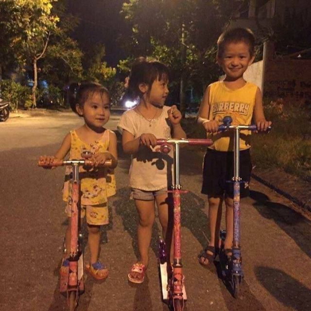 XE TRƯỢT SCOOTER CHO BÉ