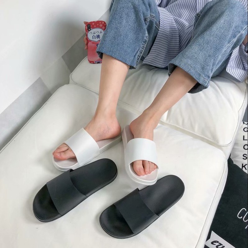 Dép quai ngang mang thoải mái thời trang dành cho các cặp đôi