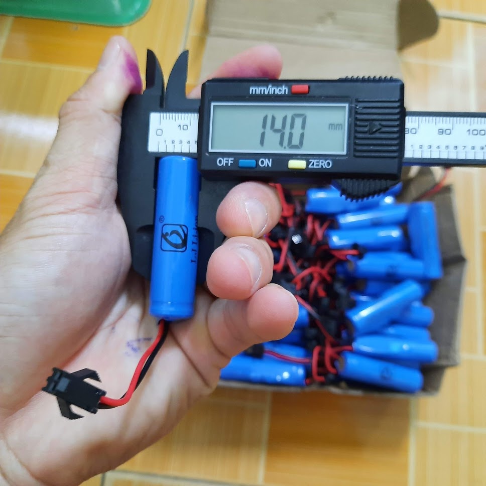 Pin 14500 3.7v dung lượng cao 800mah xe điều khiển pin sạc loại tròn cổng SM 2P