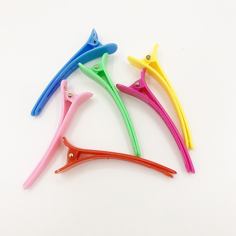 Dụng cụ cắt tóc mái tại nhà cho bé