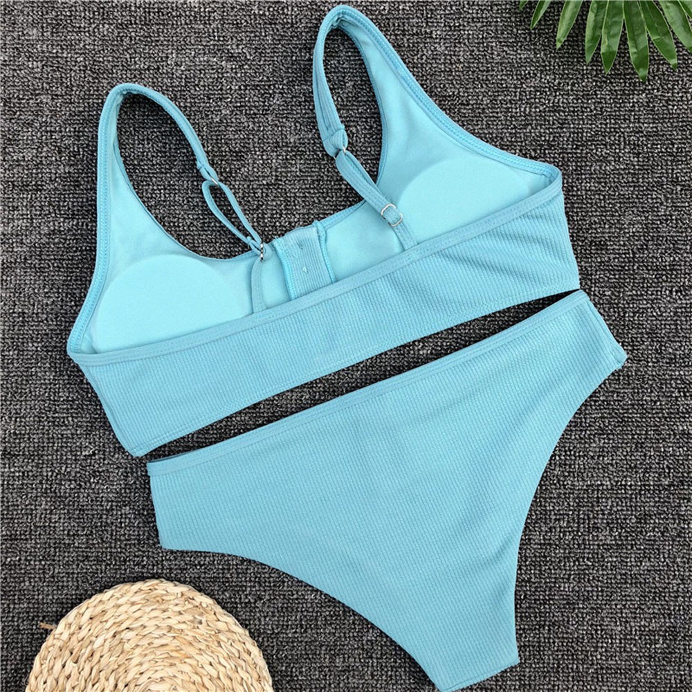 Bikini hai mảnh màu trơn phối nút áo độc đáo cho nữ | BigBuy360 - bigbuy360.vn