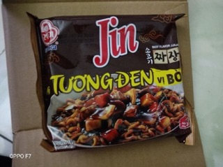 Thùng mì tương đen vị bò 135g V10554, combo 10 gói mì tương đen vị bò Otoki 135g
