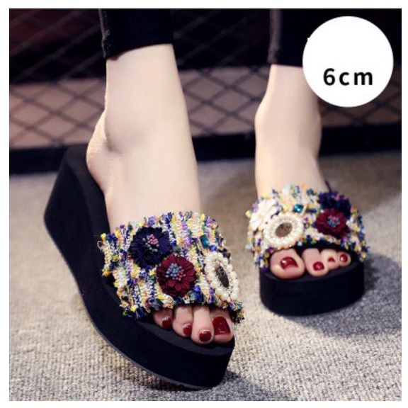 Dép Nữ Quai Ngang Đế Xuồng 6Cm Chống Trượt Đính Hoa Ren Thời Trang Sành Điệu