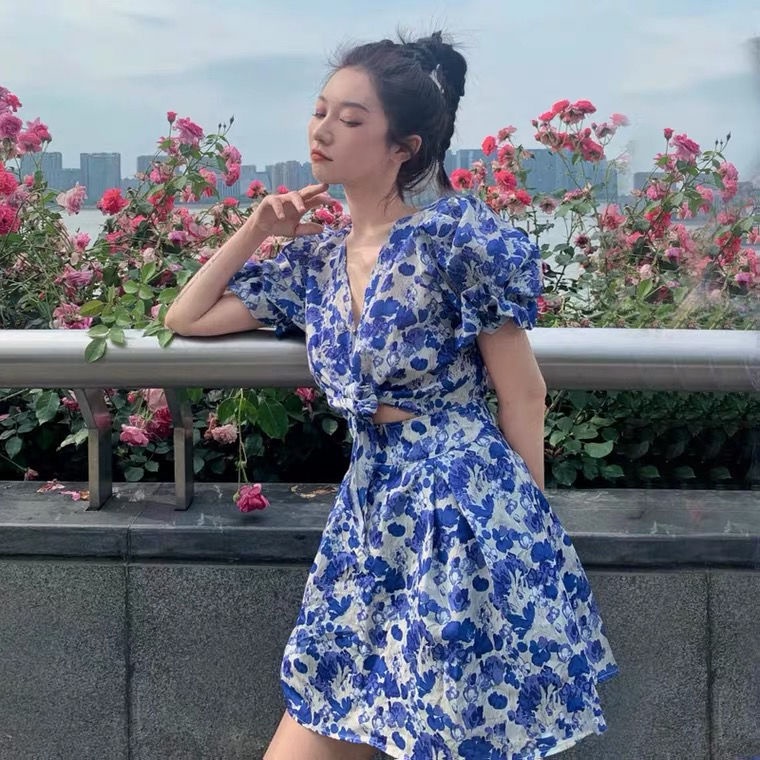 Đầm tay phồng cổ chữ V phối ren in hoa phong cách Hàn Quốc cho nữ