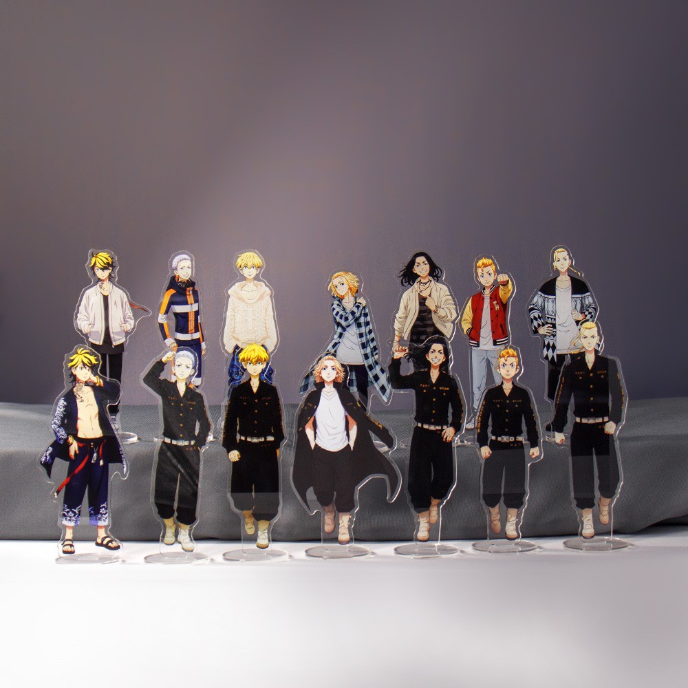 Mô hình đứng mô phỏng nhân vật trong anime Tokyo Revengers bằng acrylic để bàn trang trí