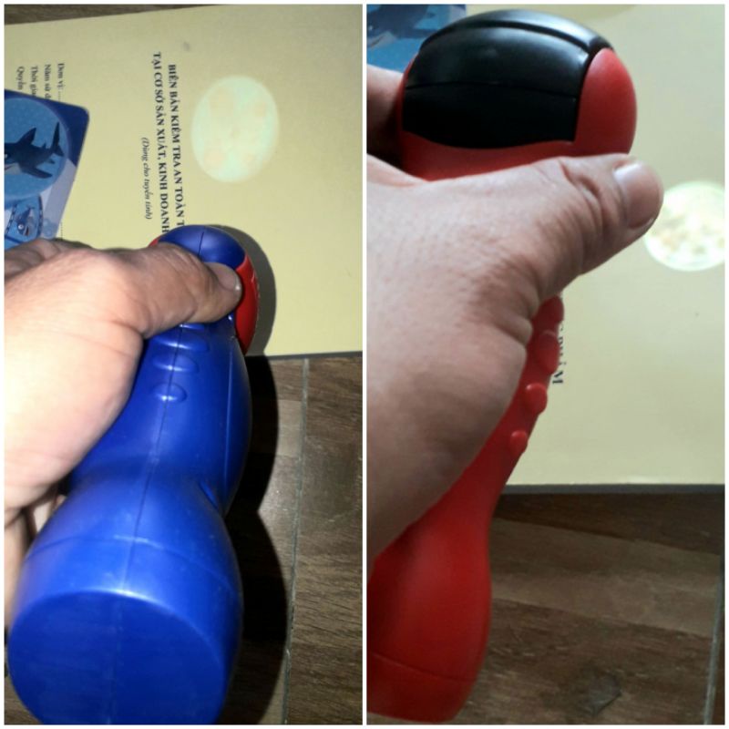 Một chiếc đèn pin chiếu xem 24 ảnh khủng long hoặc động vật biển bằng nhựa có sẵn pin