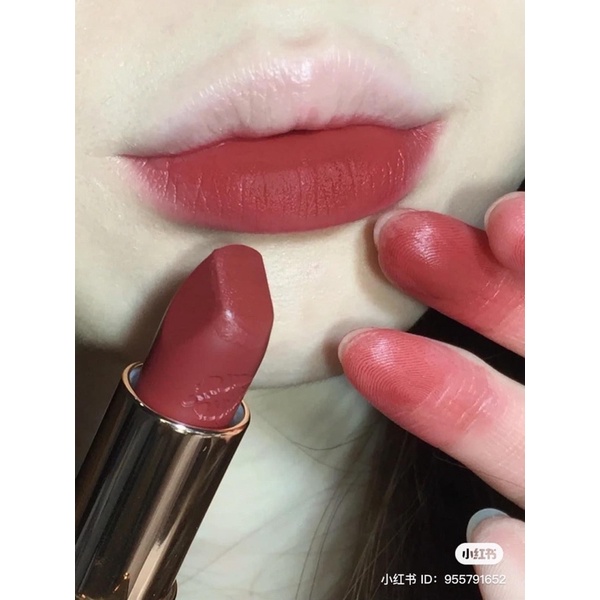 Son Charlotte Tilbury