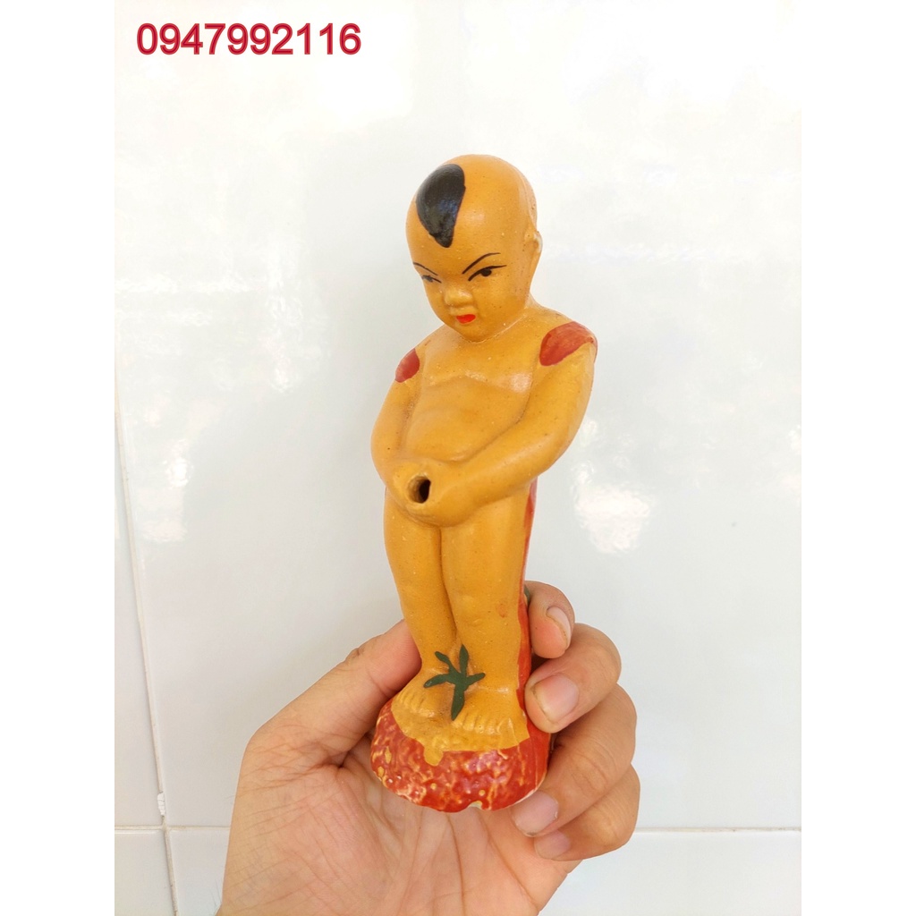 Tượng chú bé đứng tè - Tượng tiểu đồng tử trang trí Bình rót ruợu, tiểu cảnh, hòn non bộ, hồ cá