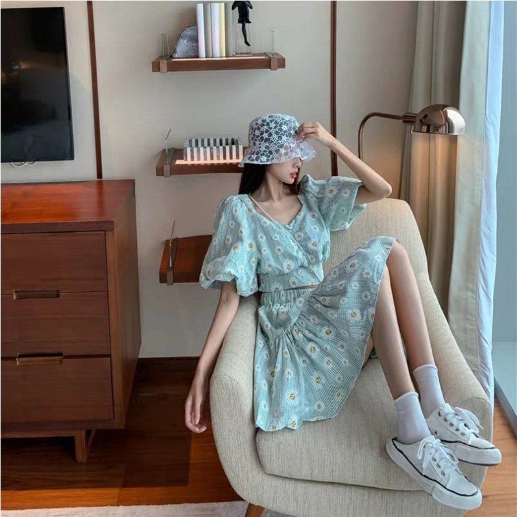 SET ÁO CROPTOP CARO CỔ VUÔNG TAY BỒNG + CHÂN VÁY KẺ CARO IN HOA CÚC XANH VÀNG ULZZANG - ÁO KẺ DÚM NGỰC