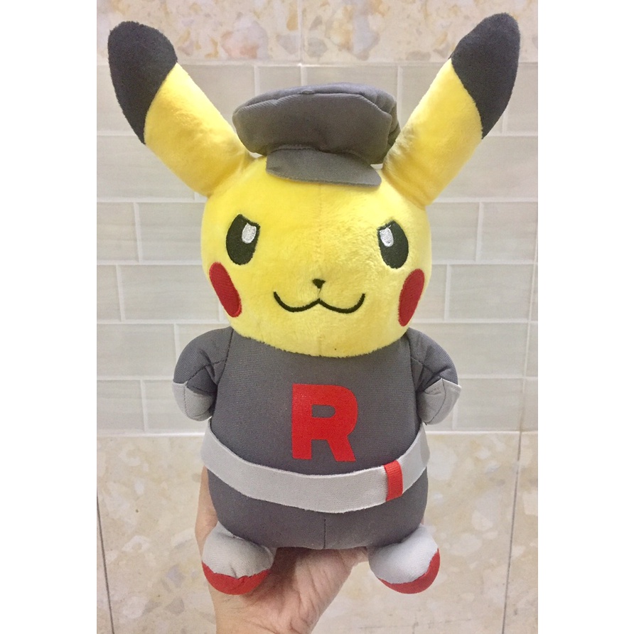 Gấu bông Pikachu Cosplay