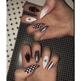 nailbox ,10 móng up thiết kế tông đen.