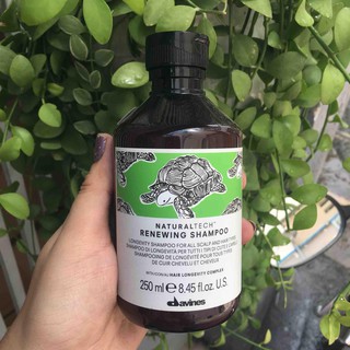 Dầu gội Davines Renewing Shampoo – 250ml giúp duy trì trạng thái khỏe mạnh và tăng cường vẻ đẹp tự nhiên