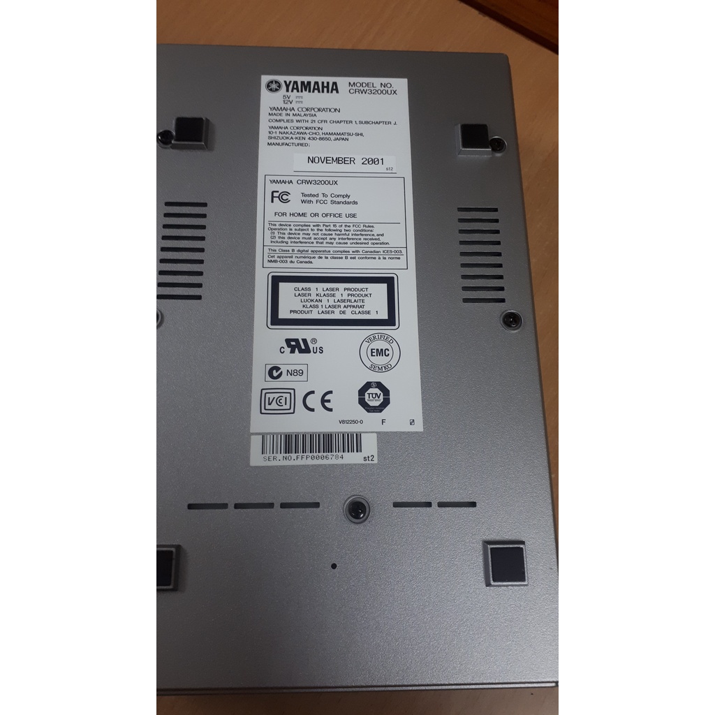 Ổ ghi CD chuyên nghiệp Yamaha 3200