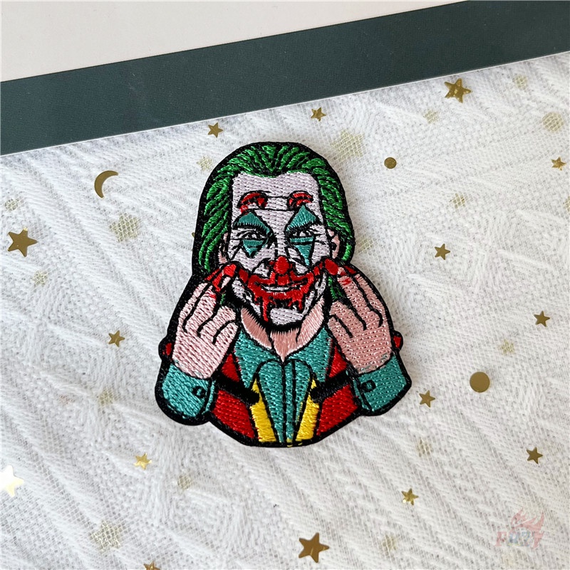 ☸ Miếng Dán Hình Joker &amp; Harley Quinn Tự Dính ☸ 1 Huy Hiệu Cài Áo Hình Nhân Vật Phim Cổ Điển