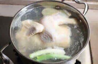 Nồi luộc gà nấu xôi