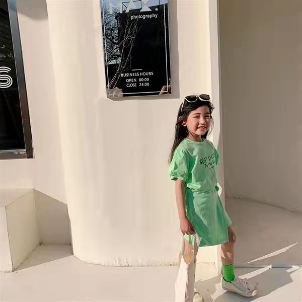 [Khuyến Mãi Bởi Cửa Hàng] Set Áo Thun Tay Ngắn + Quần Short Thể Thao Dáng Rộng Thoải Mái Dễ Phối Đồ Phong Cách Phương Tây Cho Bé Gái