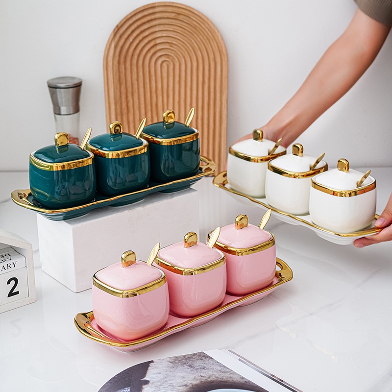 Hũ Gia Vị Gốm Sứ Cao Cấp Viền Vàng Phong Cách Bắc Âu Bộ 3 Hũ Có Thìa Và Khay