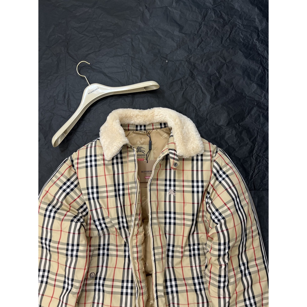 Áo khoác phao nữ phối lông hạ tiết kẻ sọc cổ điển thời trang cao cấp Burberry BBR