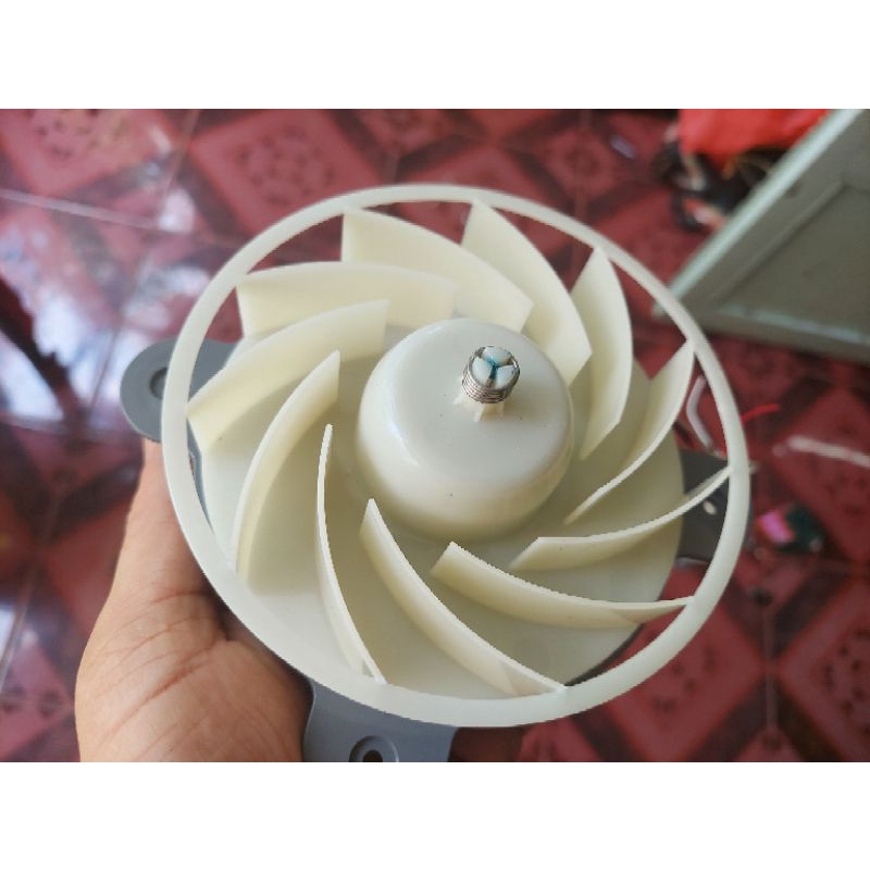 2 Quạt làm mát Samsung 12v 1870 vòng/phút tháo máy.