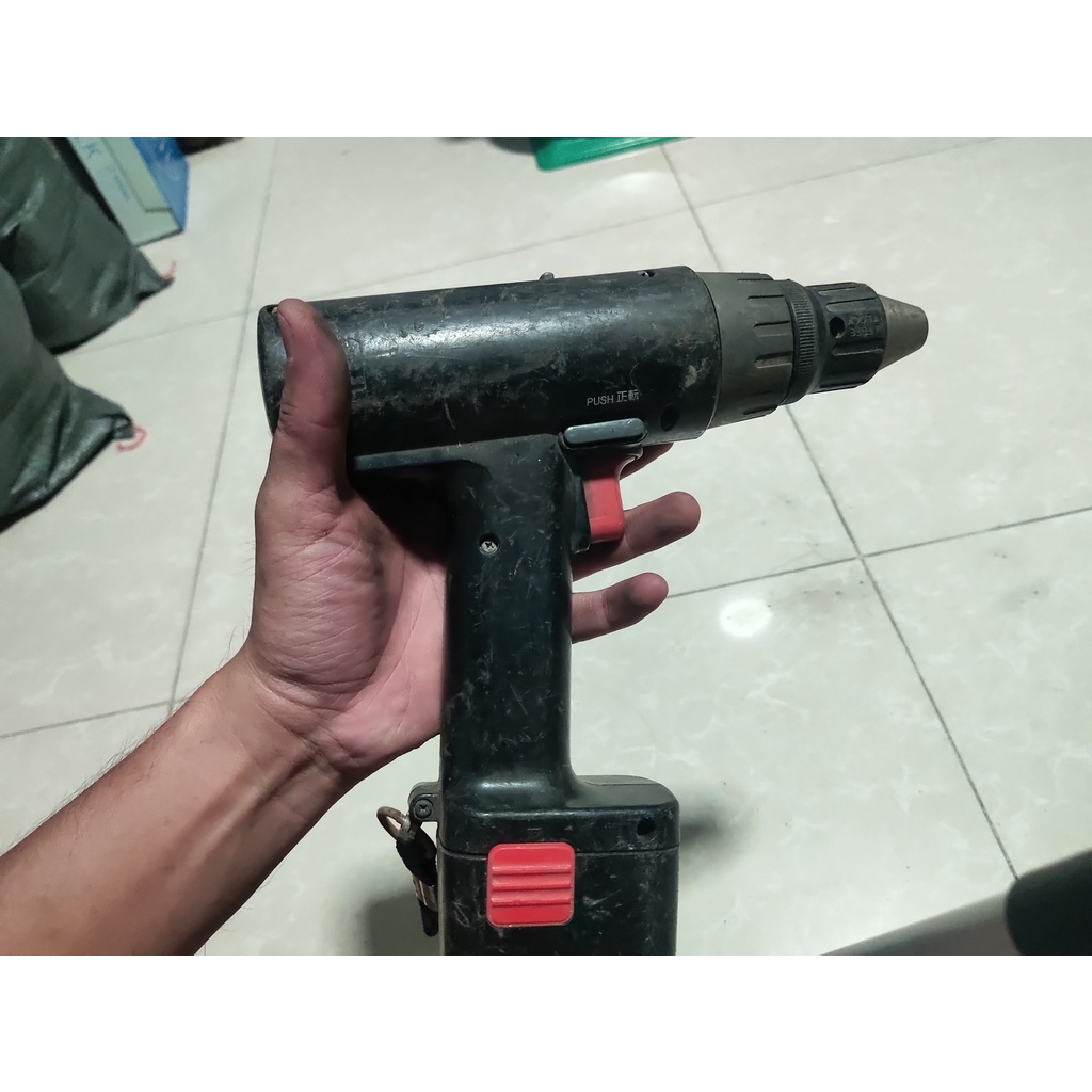 Máy khoan pin nội địa Nhật 9.6V / 12V National EZ6282
