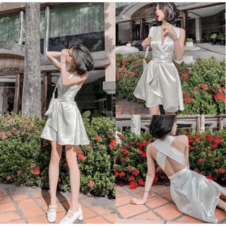 Váy cột dây