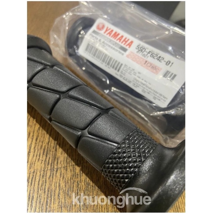 Cao su tay nắm, bao tay ga bên phải xe Jupiter, Exciter 135 chính hãng YAMAHA