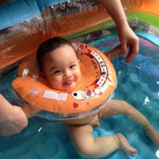 phao đeo cổ tập bơi cho bé