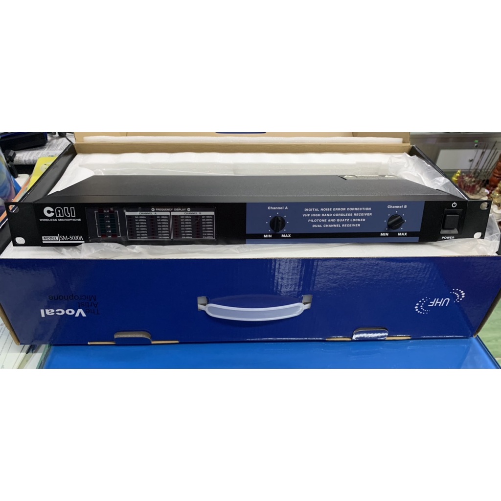 Micro không dây CALI SM-5000