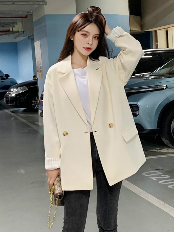 Áo khoác vest trẻ trung có nút