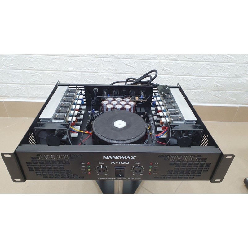 Main Nanomax A-100, công suất 2600w, 2 kênh
