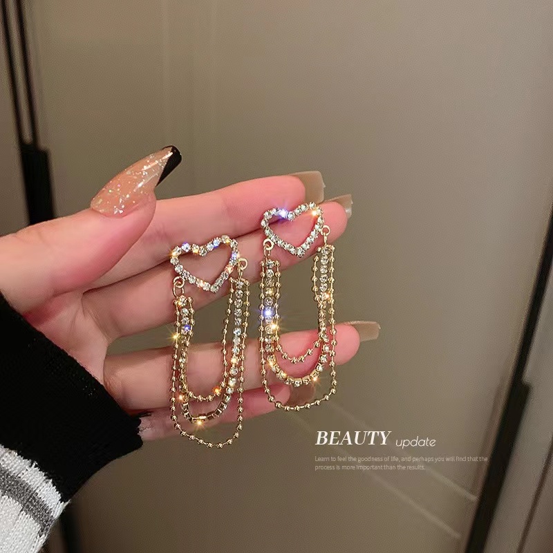 Khuyên Tai Tua Rua Hình Trái Tim Thời Trang Cho Nữ