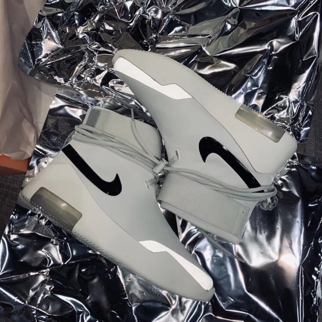 Giày sneaker air x fear of god