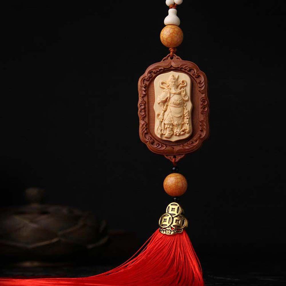 Phụ Kiện Treo Trang Trí Xe Hơi Hình Tượng Điêu Khắc Phối Tua Rua Độc Đáo