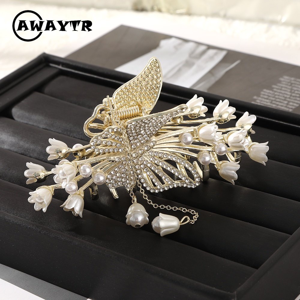 Kẹp Tóc Hình Bướm Đính Đá / Ngọc Trai Giả Bằng Kim Loại Phong Cách Hàn Quốc Thanh Lịch Dành Cho Nữ