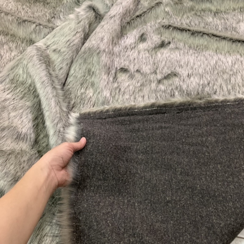 Thảm lông chụp hình - trải bàn trang điểm - màu xám phớt đen