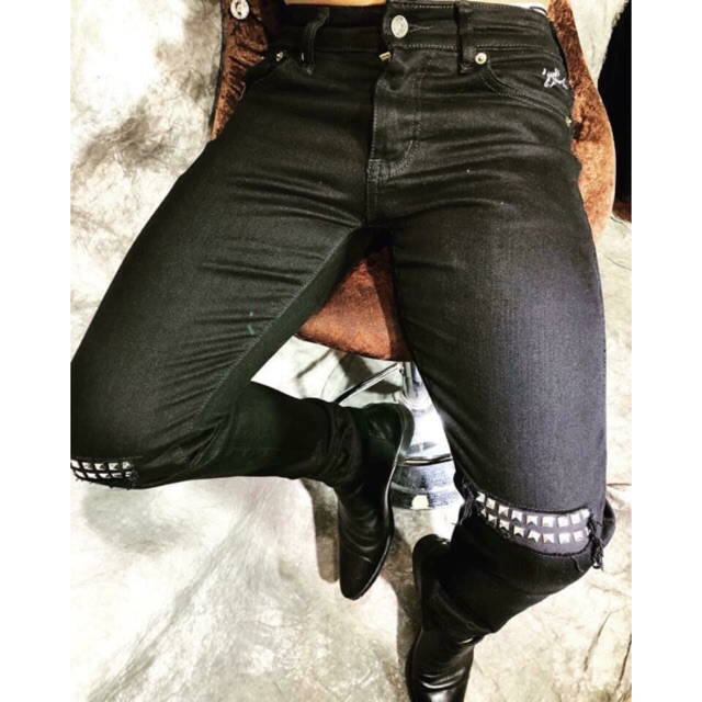 Quần jean nam skinny rách gối đính đinh