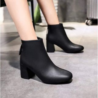 Boot da lì gót vuông khoá sau siêu hot ( cao 6, 7p)