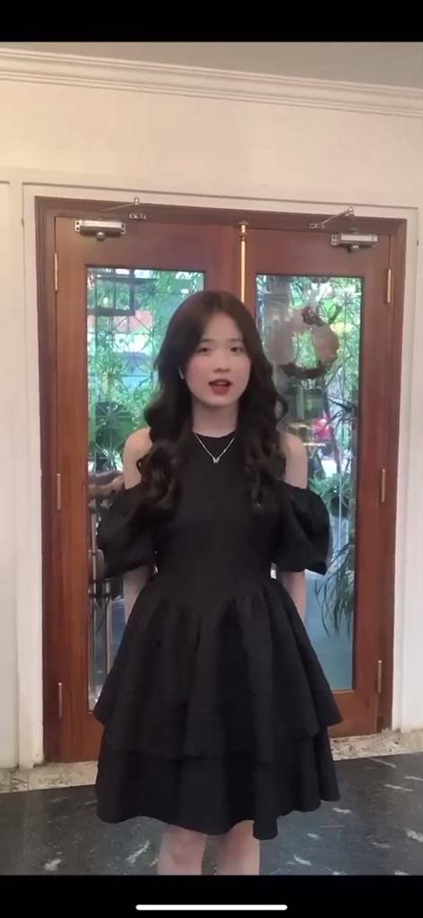 Váy cổ yếm tay bồng, váy xoè 2 tầng đi biển, dự tiệc, đi chơi, kỷ yếu công chúa tiệm của miêu | BigBuy360 - bigbuy360.vn
