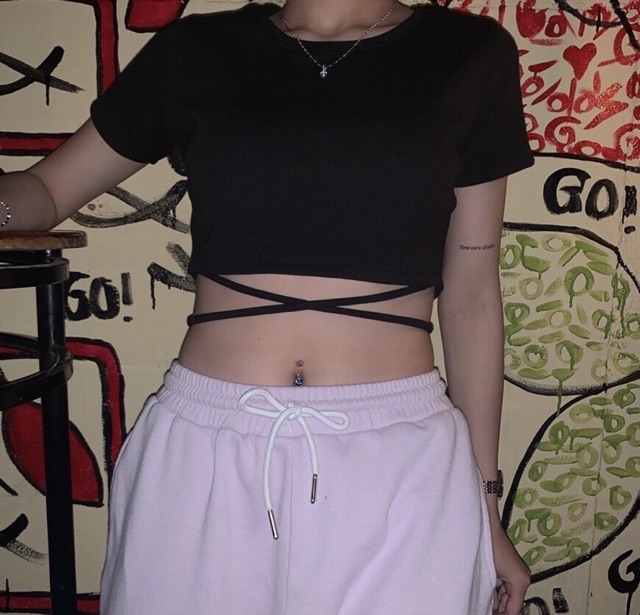 Áo croptop tay ngắn đan dây chéo 🥰áo chéo dây bụng ( kèm ảnh chụp)