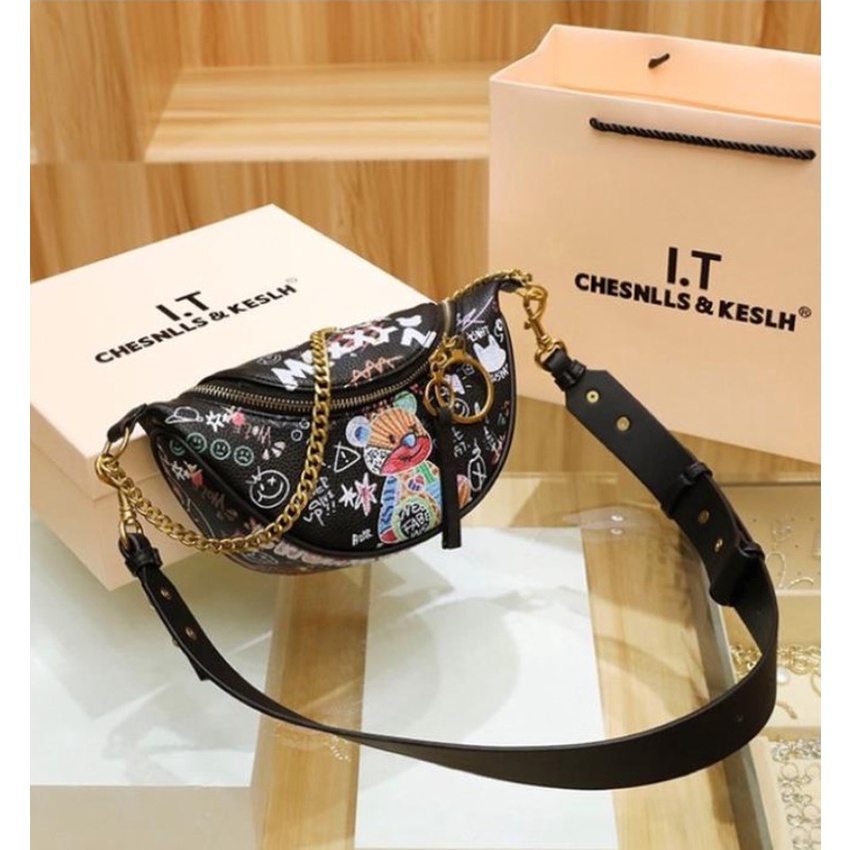 Túi đeo chéo bao tử in hình Gấu dễ thương hot 2022