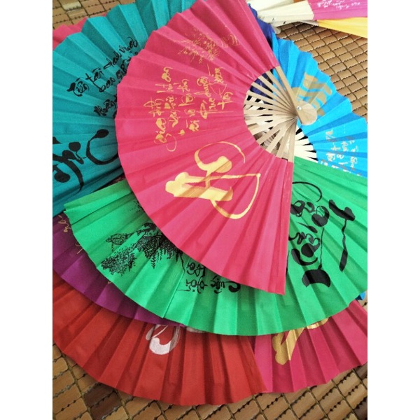 Quạt tay vải cao cấp