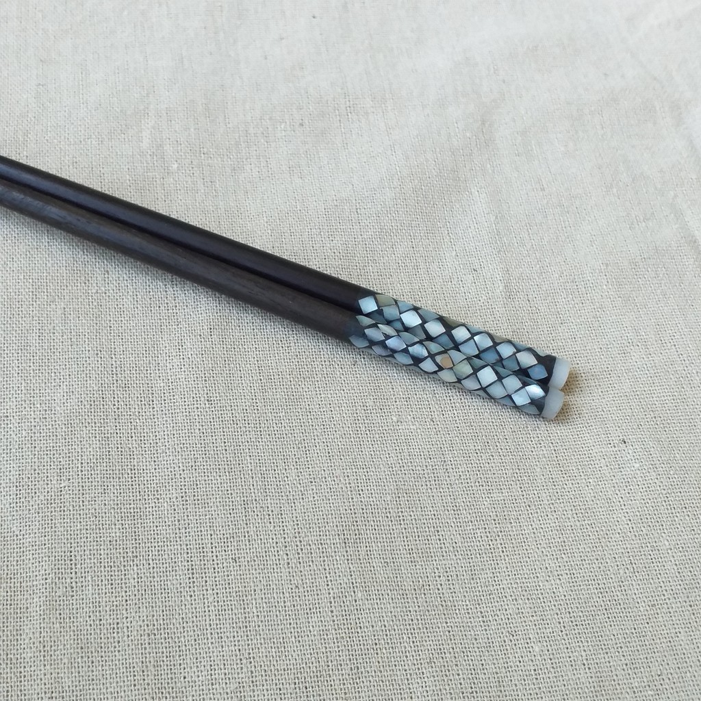 Đũa gỗ Mun tròn 24cm - Thân trám xà cừ  - Đũa gỗ tự nhiên cao cấp