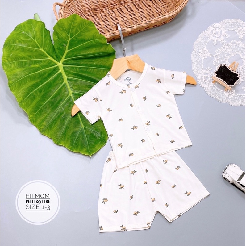 Bộ ngắn tay Hi Mom cài giữa trắng hoạ tiết