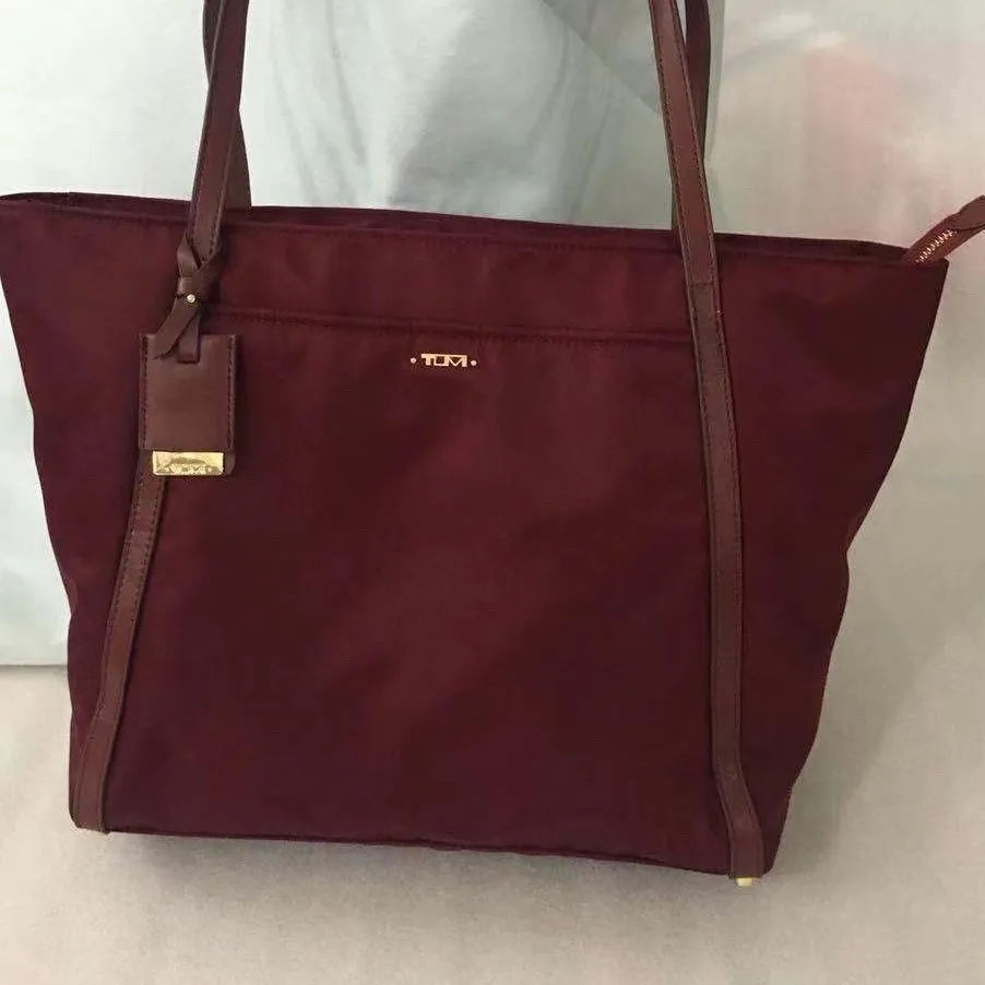 Tumi Túi Xách Mua Sắm Đeo Vai Sức Chứa Lớn Thời Trang Cho Nữ