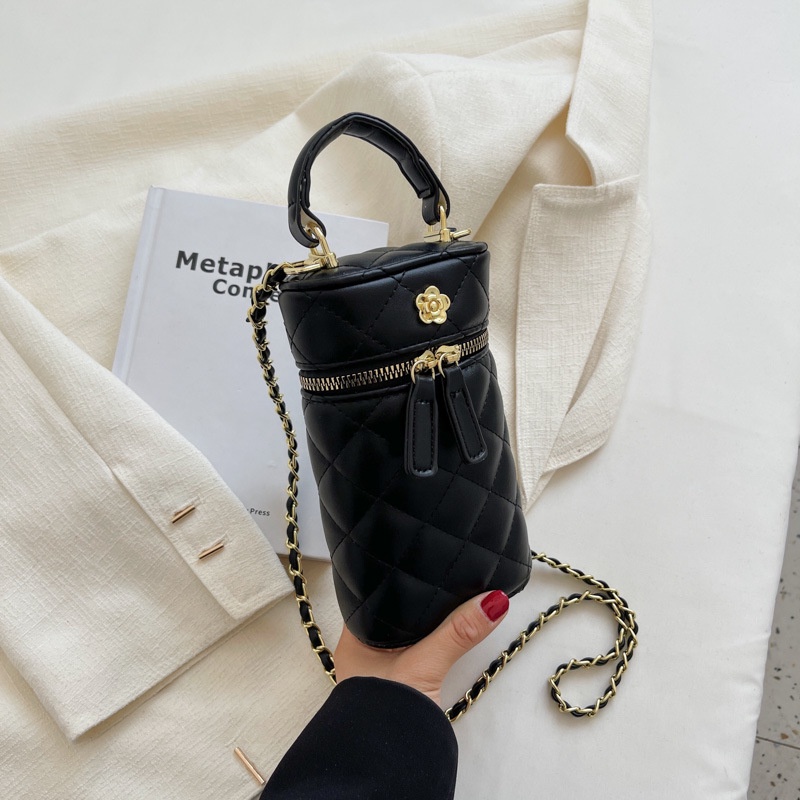 Túi Đeo Chéo Hình Trụ Phối Dây Xích Thiết Kế Mới 2022 Thời Trang Mùa Hè Cho Nữ