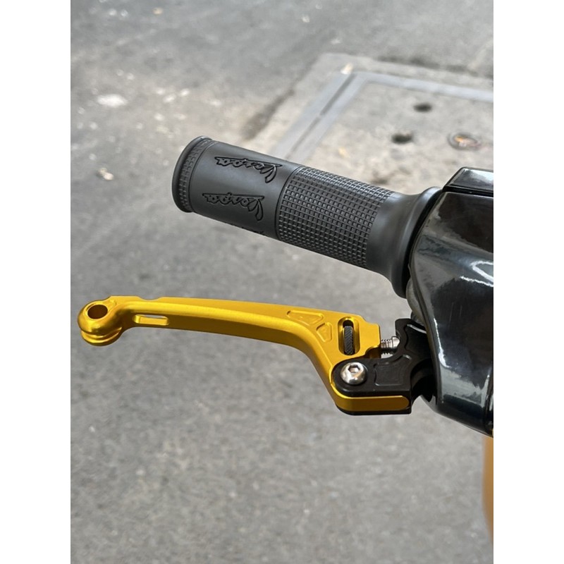 TAY PHANH NHÔM CNC CHO XE VESPA