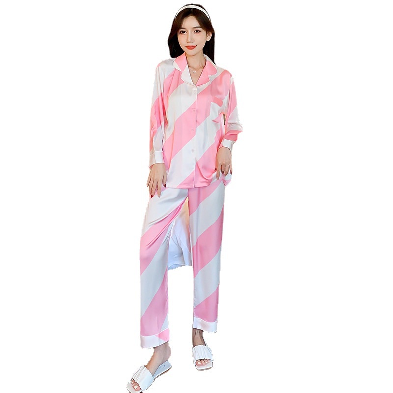 Bộ đồ ngủ với áo tay dài vải lụa lanh họa tiết kẻ sọc thời trang mùa thu 2021 dành cho nữ