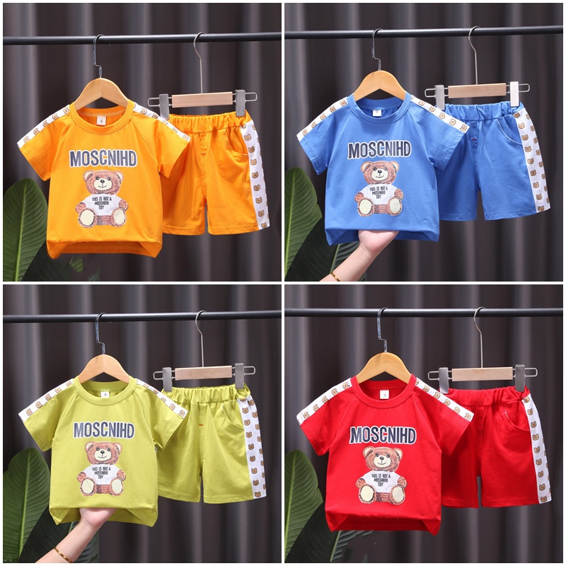 BỘ  QUẦN ÁO CỘC TAY HÌNH  GẤU  MOSCNIHD CHO BÉ  TRAI BÉ  GÁI CHẤT COTTON ĐẸP TỪ 6-20KG