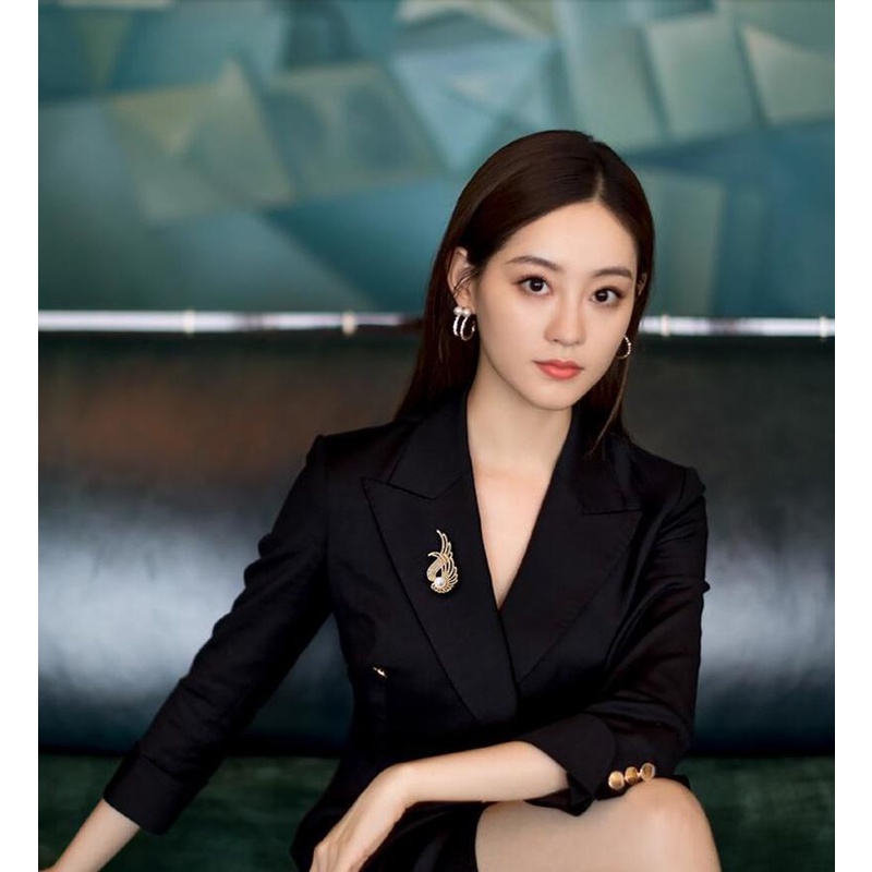 Ghim cài áo hình nơ cá tính dễ phối đồ