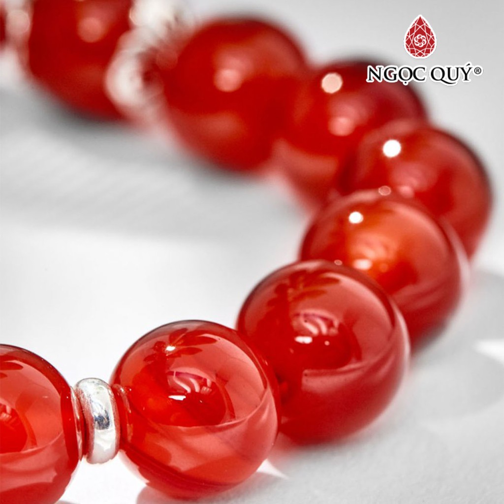 Vòng Tay Mã Não Đỏ Phối Charm Bạc - Ngọc Quý